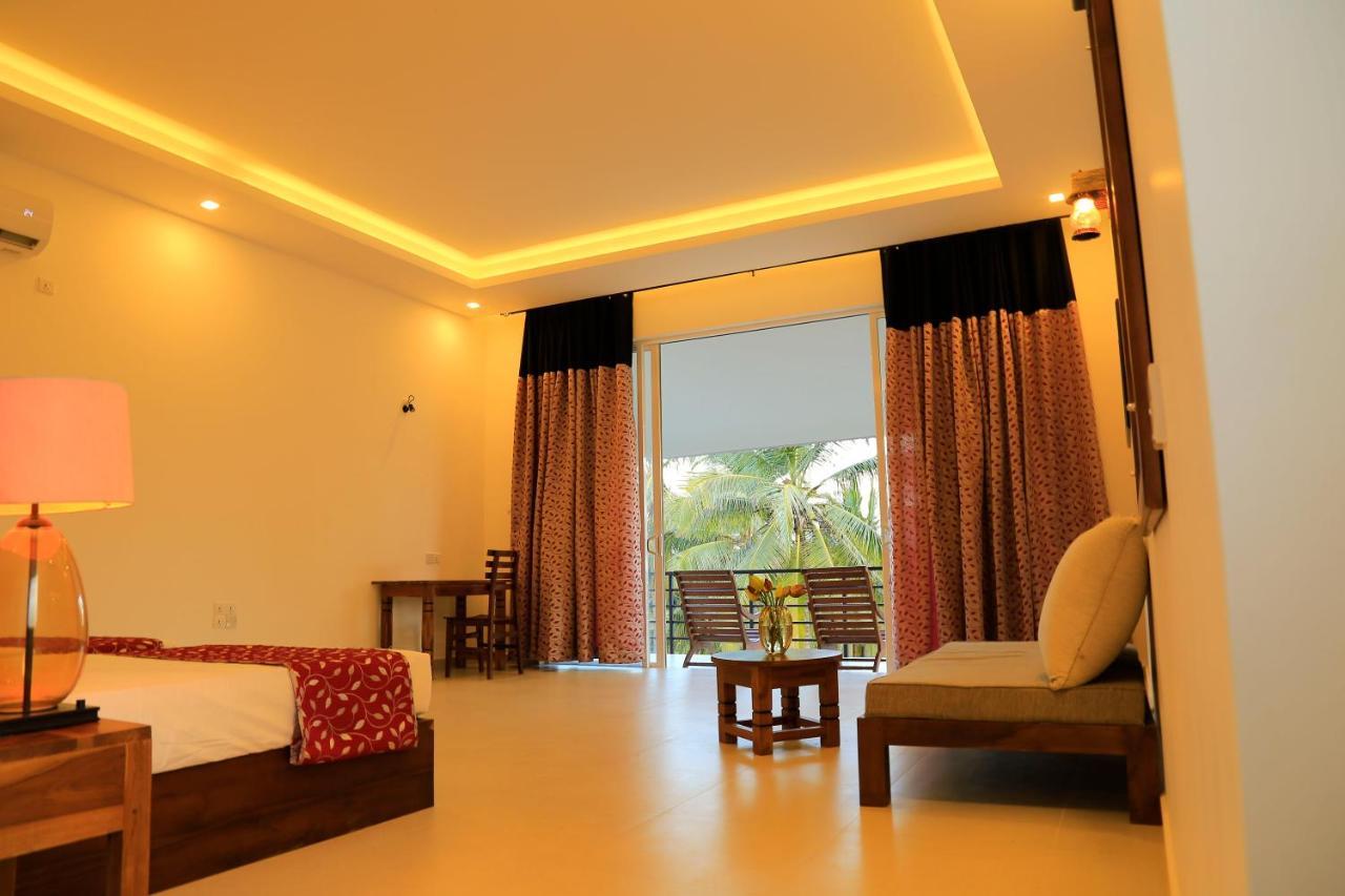 Tara Watergate Hotel Тисамахарама Екстериор снимка